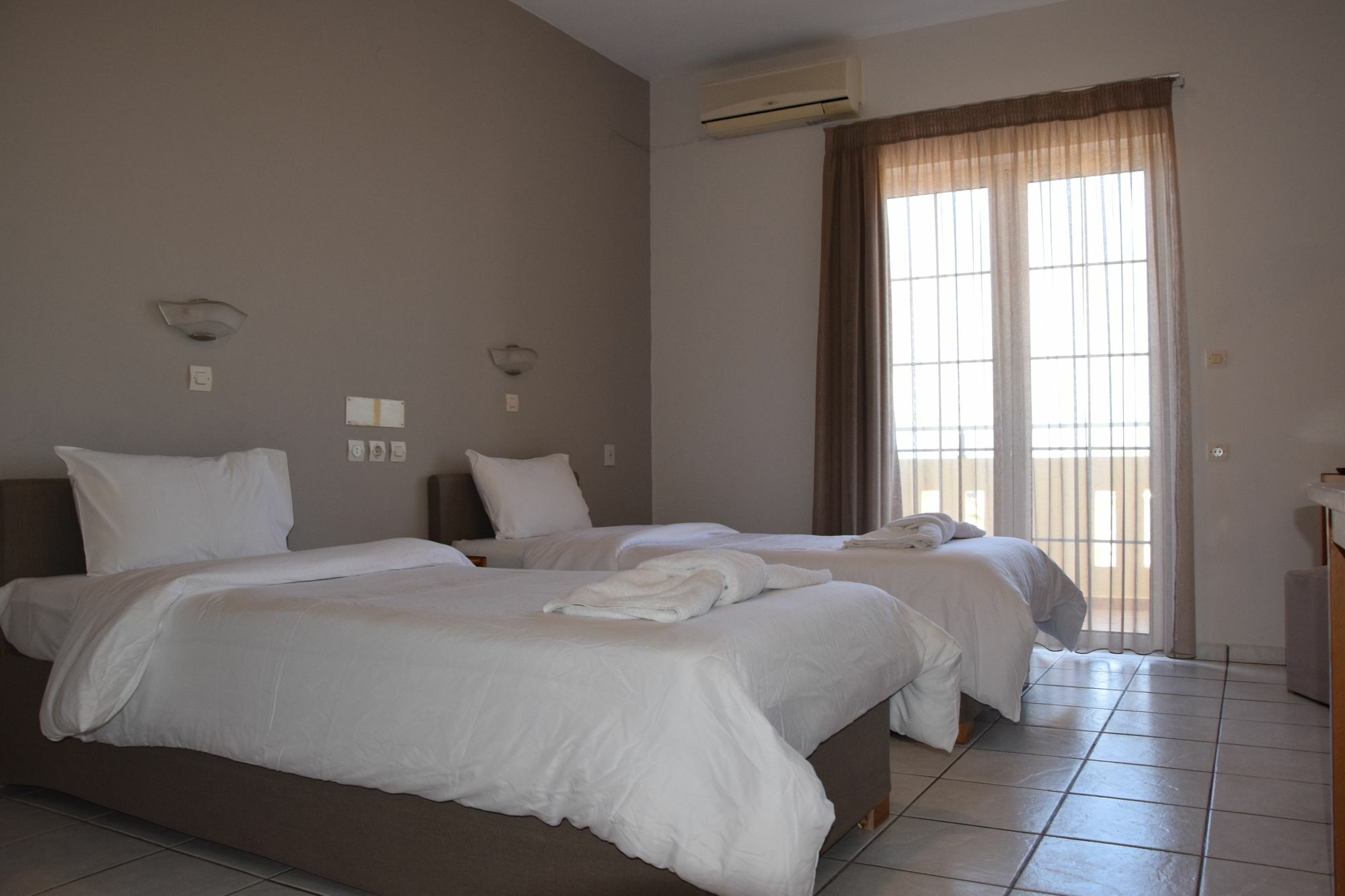 Amaryllis Aparthotel Platanés Exterior foto